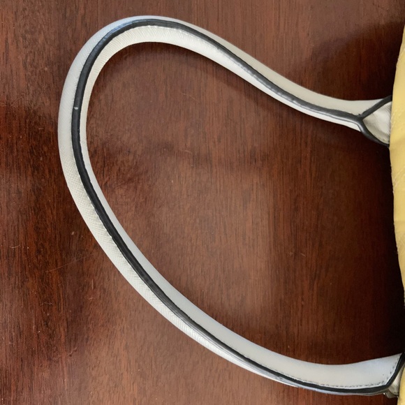 Yellow Guess Faux Leather Fully Lined Handbag - Picture 13 of 15